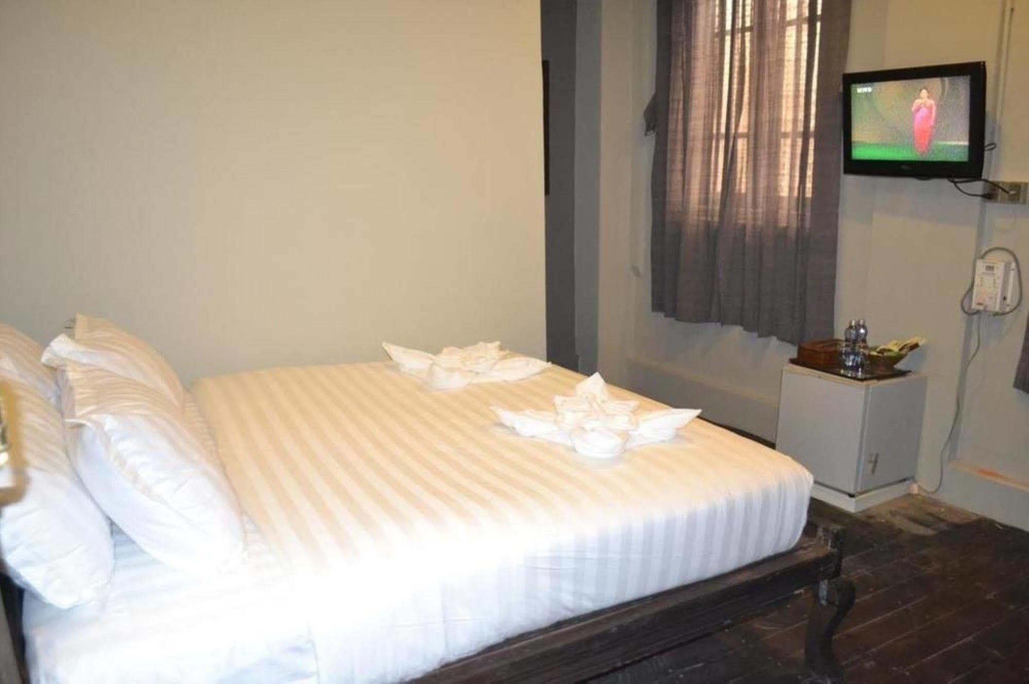 Hotel @ Yangon Heritage Exterior photo